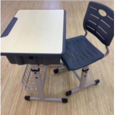 学生课桌椅
