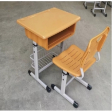 课椅