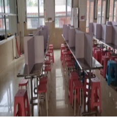 不锈钢学生餐桌