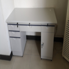 办公桌1600*800*750mm