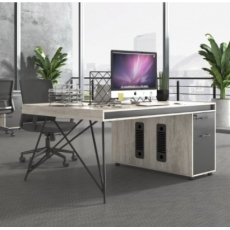 办公室职员办公桌