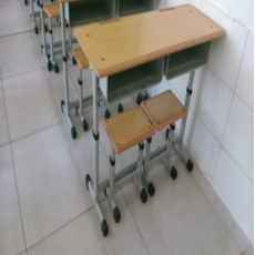 双人升降课桌凳