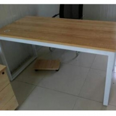 会议桌120*60*75 mm