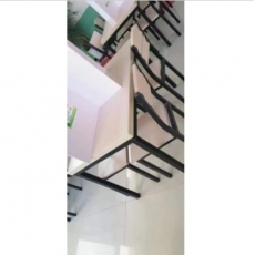 餐桌（带椅子）