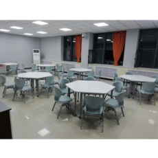 智慧教室课桌椅