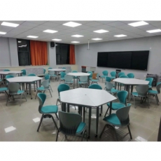 智慧教室课桌椅