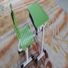 学生手摇升降课桌椅