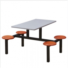 快餐桌（4座带椅子）
