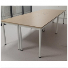 四脚桌（带推柜）