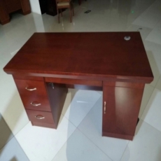 职员桌简约现代办公桌单人写字台经典油漆贴木皮老板桌1.4米