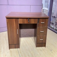 办公桌