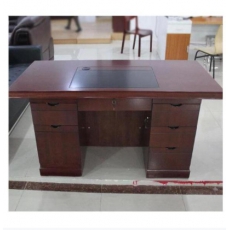 国产定制办公桌 胡桃木皮 E1级高密度板 1400*700*760cm 起订量：2套 工期：10天